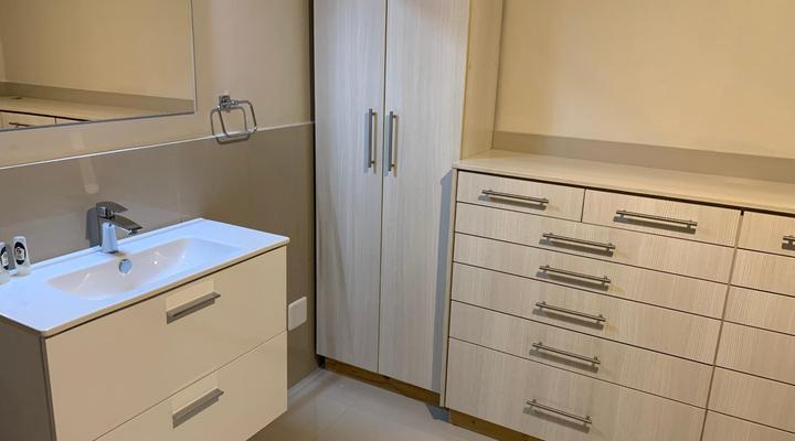 96 Meent Guest House