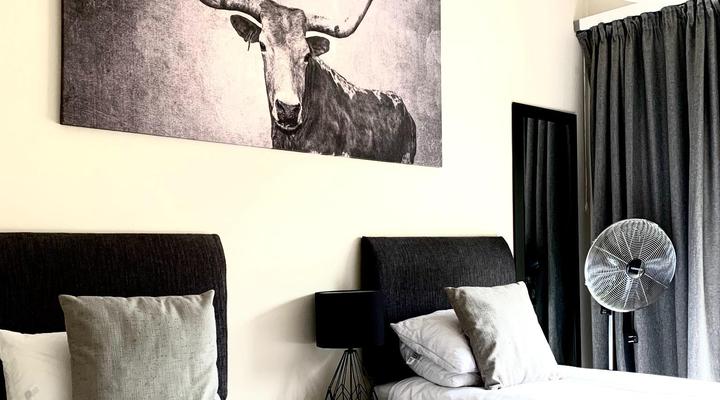 96 Meent Guest House