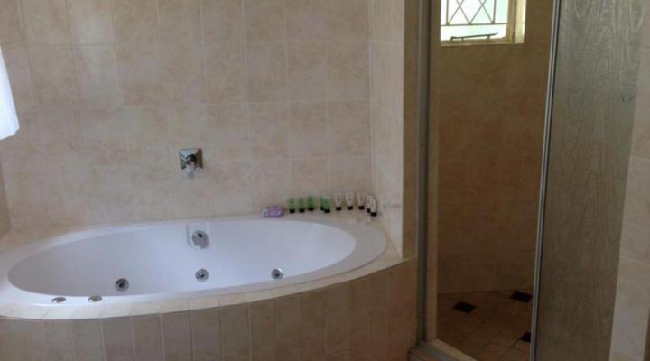 White House Lodge Victoria Falls