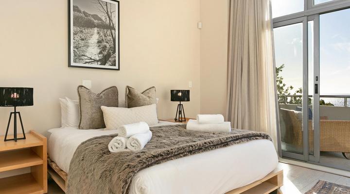 The Grange 11 by HostAgents