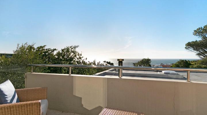 The Grange 11 by HostAgents