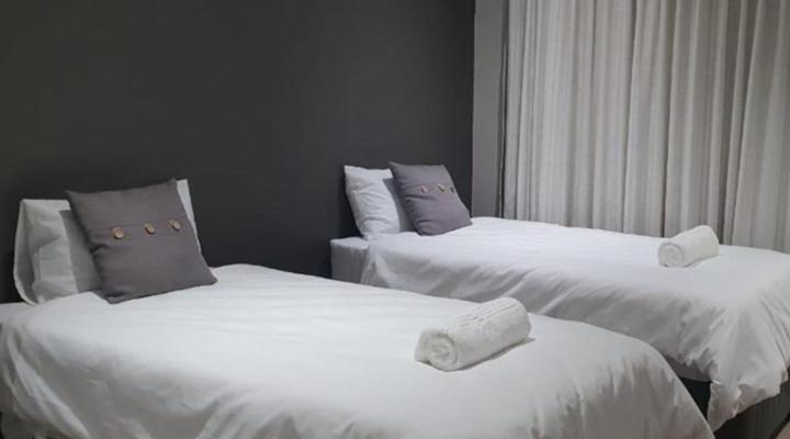 6 on Western Guest House