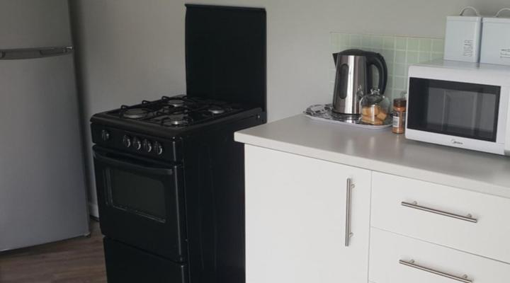 6 on Western Guest House