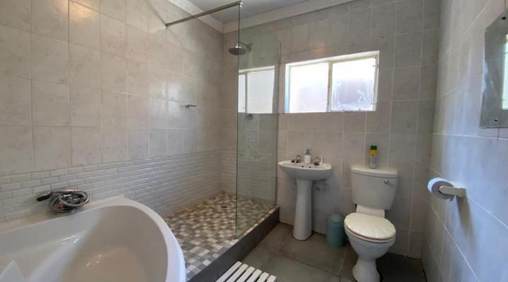 NN Jacaranda Guesthouse