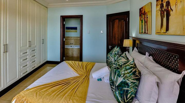 Sands Beach Breaks Manor On Main Beach Ballito