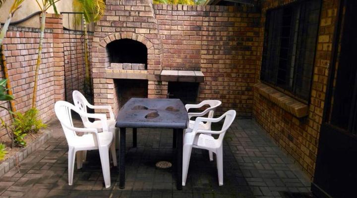 Flamboyant Apartments