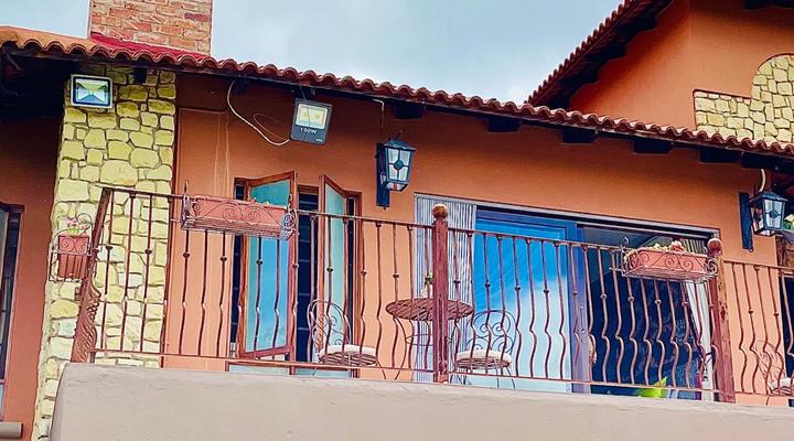 Gucci Manor Boutique Guesthouse