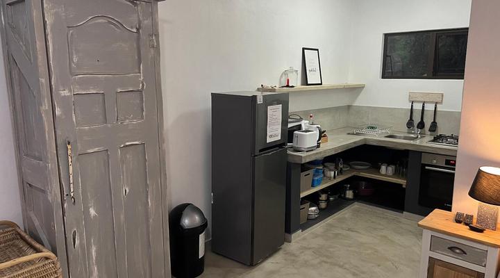 Linga Futhi Beach Cottages