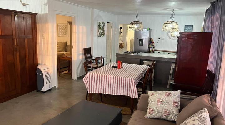 Linga Futhi Beach Cottages