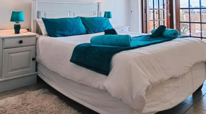 Aviators Paradise Guest House and B&B