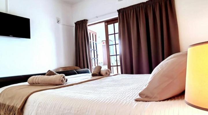 Aviators Paradise Guest House and B&B