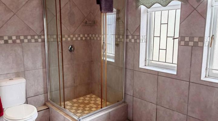 Aviators Paradise Guest House and B&B