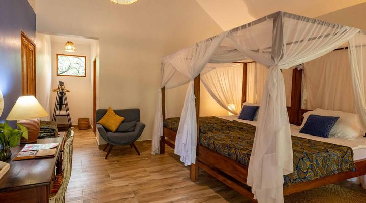Mount Meru Game Lodge & Sanctuary