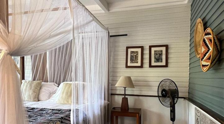 Mount Meru Game Lodge & Sanctuary