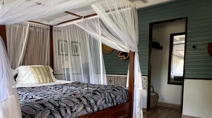 Mount Meru Game Lodge & Sanctuary
