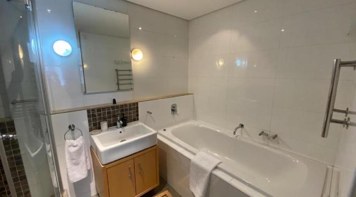 Five Star Luxury City Centre Apartment