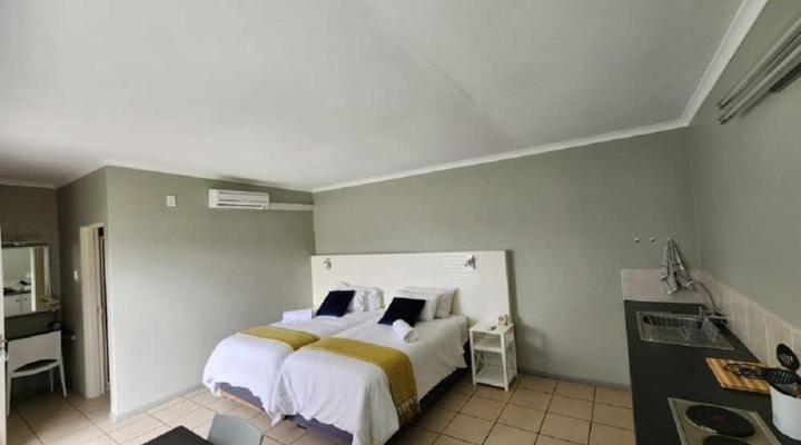 Noordoewer Self Catering Chalets