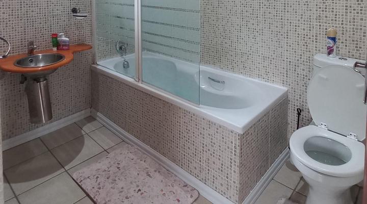 28 at Van Den Bos International Guest House