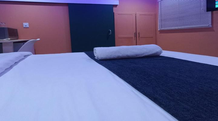 28 at Van Den Bos International Guest House