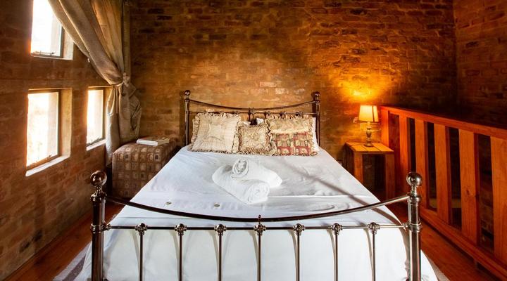 Equeen Inn at Castle Da Angelo