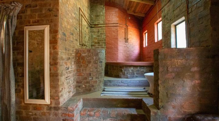 Equeen Inn at Castle Da Angelo