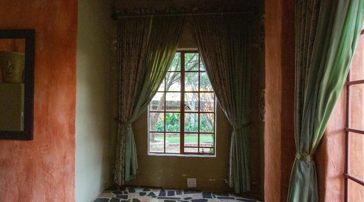 Equeen Inn at Castle Da Angelo