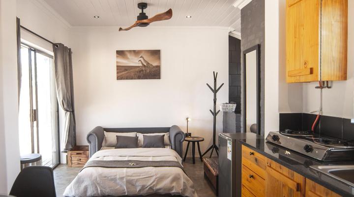 Karee Kloof Conservancy & Guest Farm