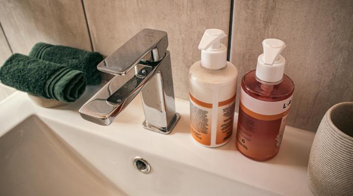 Arnhem Cave & Leisure