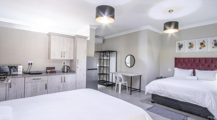 32 on Beardall Street