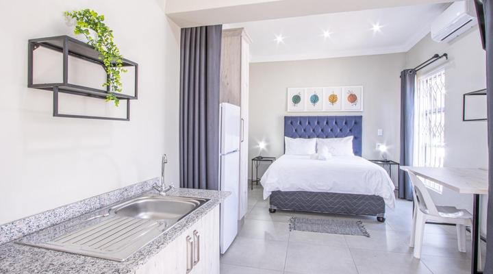 32 on Beardall Street