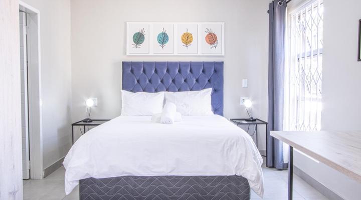 32 on Beardall Street