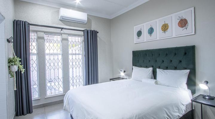 32 on Beardall Street