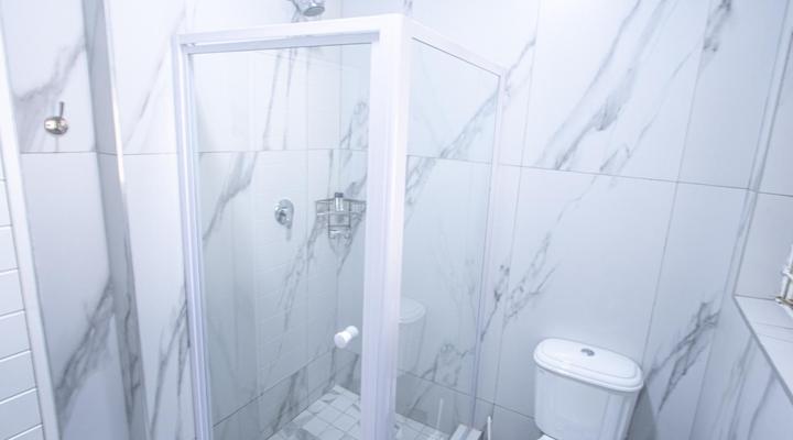 32 on Beardall Street