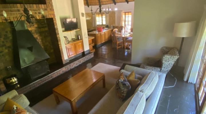 Champagne Lane Resort