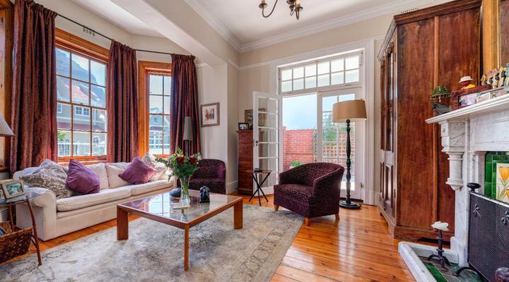 The Black Pearl, Surfers Corner, Muizenberg