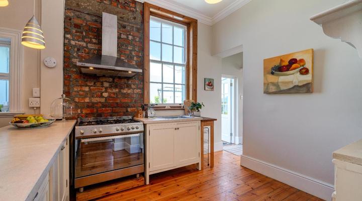 The Black Pearl, Surfers Corner, Muizenberg