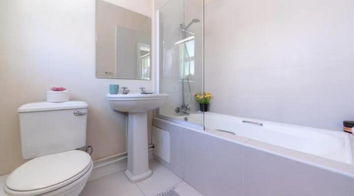 The Black Pearl, Surfers Corner, Muizenberg