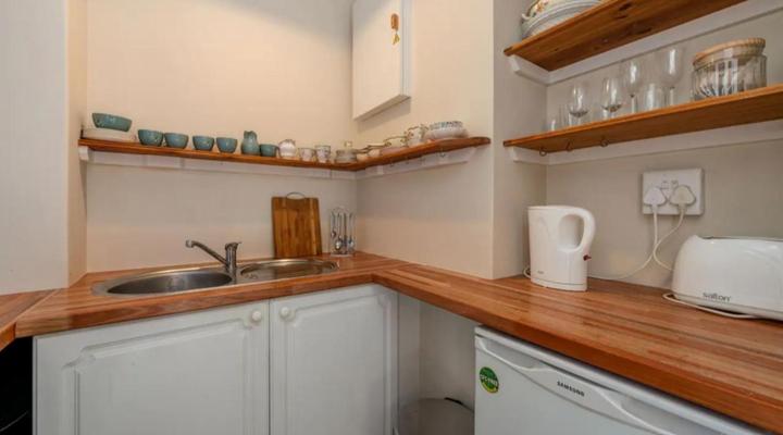 The Black Pearl, Surfers Corner, Muizenberg