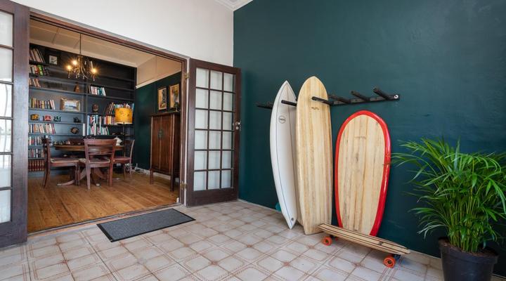 The Black Pearl, Surfers Corner, Muizenberg