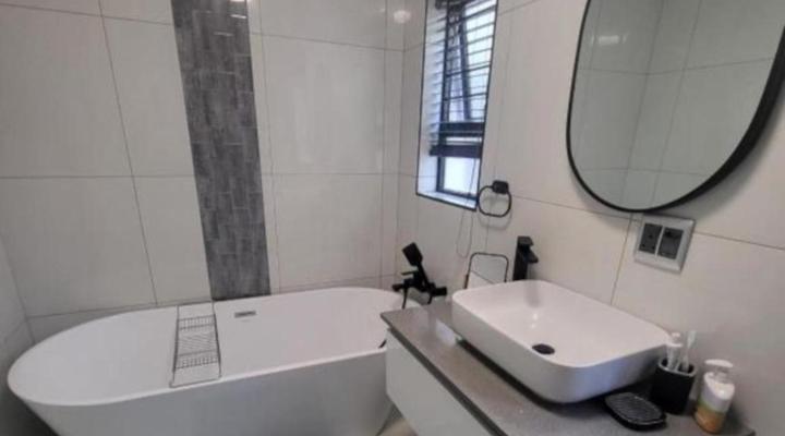 Dzuvha Boutique Villa