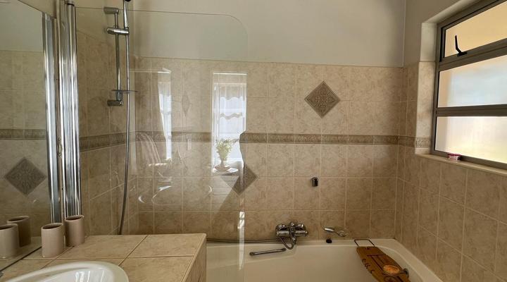 Sizanazo Guest House