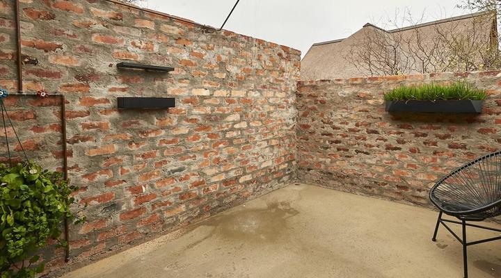 The Lazy Leopard Lodge