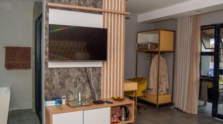 The Lux Hotel and Resorts