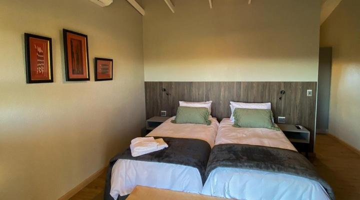 Khululeka Safaris Lodge