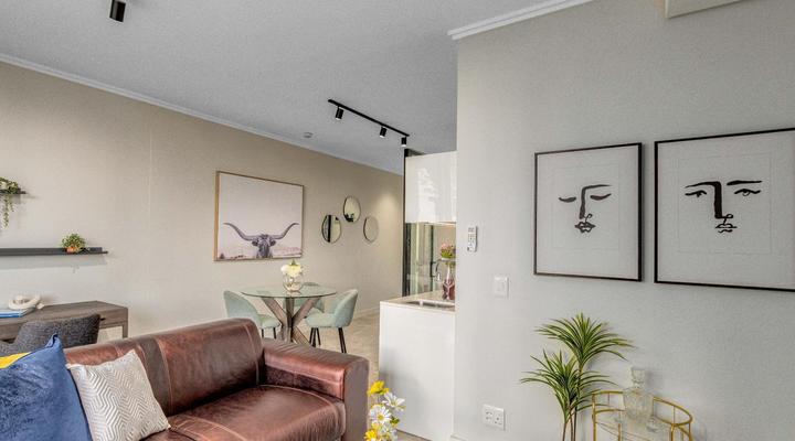 Unit 2008 Ellipse Waterfall