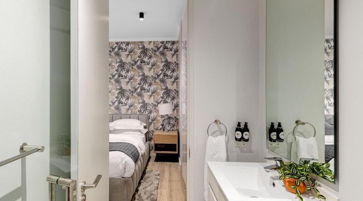 Unit 2008 Ellipse Waterfall