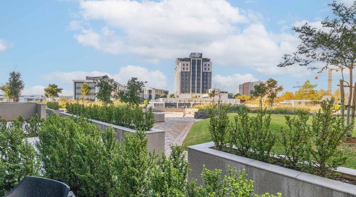 Unit 2008 Ellipse Waterfall