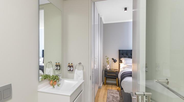 Unit 2008 Ellipse Waterfall