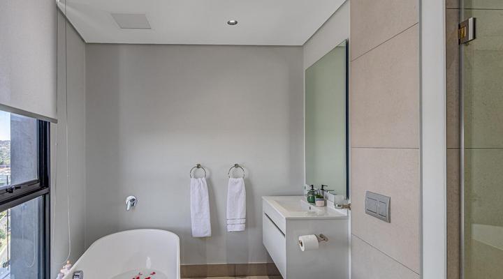 Unit 2008 Ellipse Waterfall