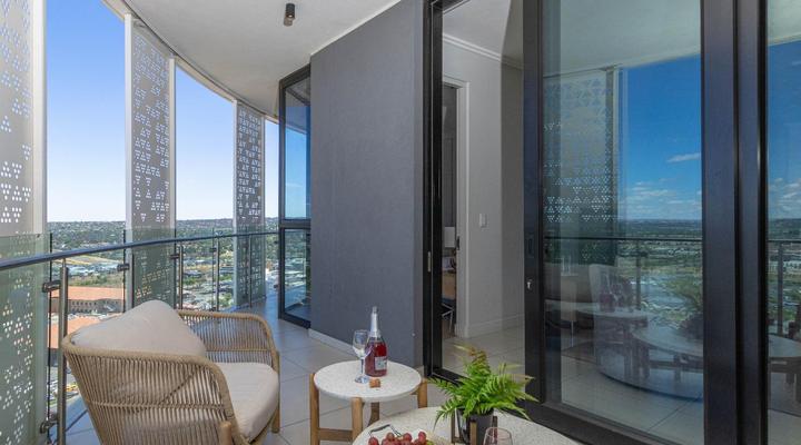 Unit 2008 Ellipse Waterfall